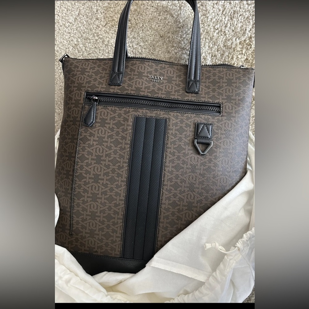 Bally Mahir Monogram Print Shoulder Men’s Bag Brown NWOT